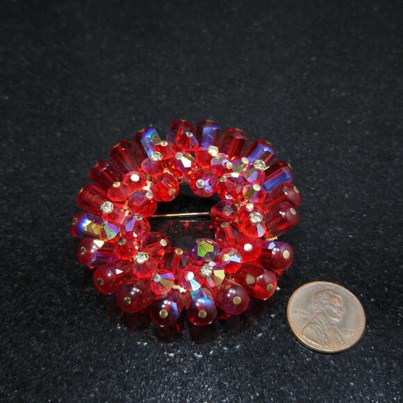 Vintage Crystal Red Aurora Borealis Bead Wreath Brooch, 1960s - Picture 4 of 10